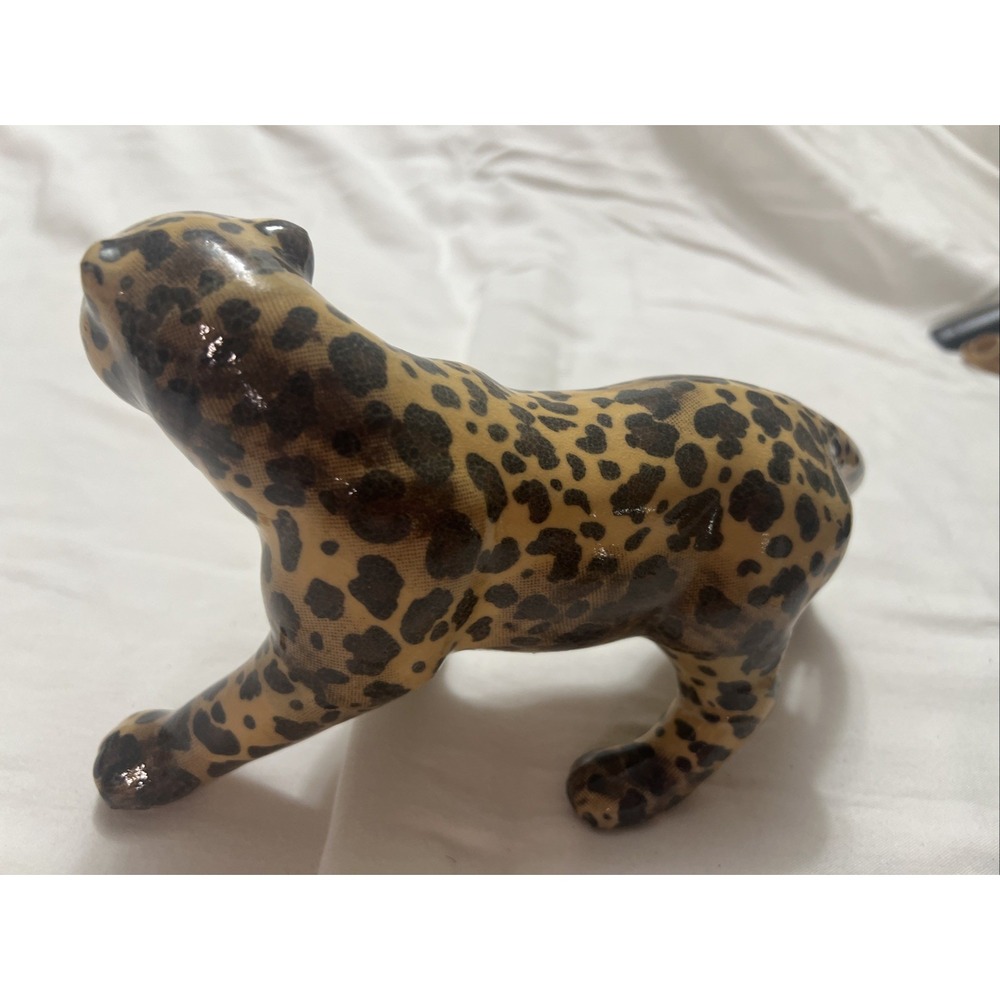 Vintage Paper Mache Leopard Jaguar Figurine – Glossy Hand Painted - 5"H 9"L - Picture 4 of 7